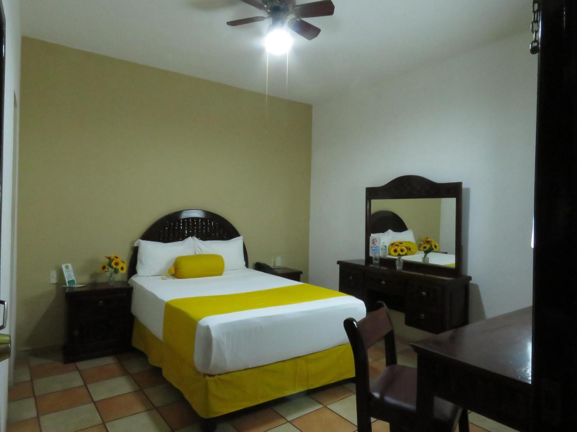 Hotel Los Girasoles Tepic Εξωτερικό φωτογραφία